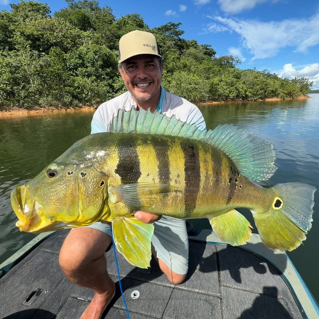 Ação de pesca no Lago do Manso